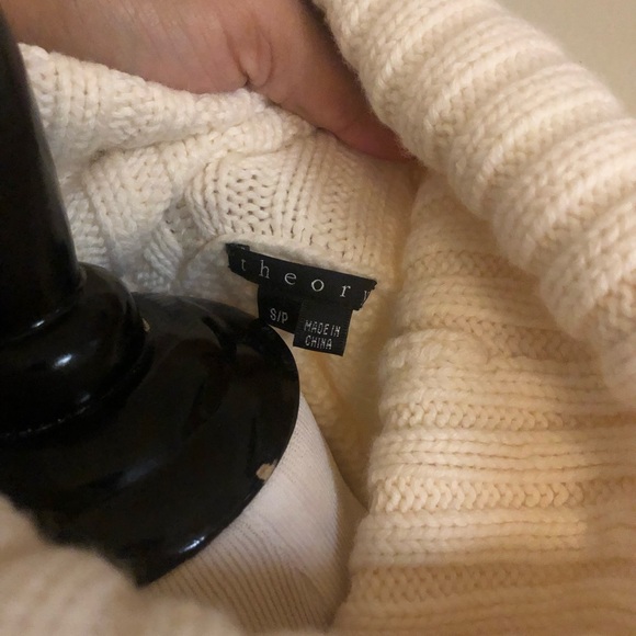 Beautiful cream Theory turtle neck sweater. - Picture 6 of 6
